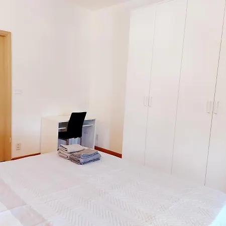 Oda ve Kahvaltı Serra B Cenova